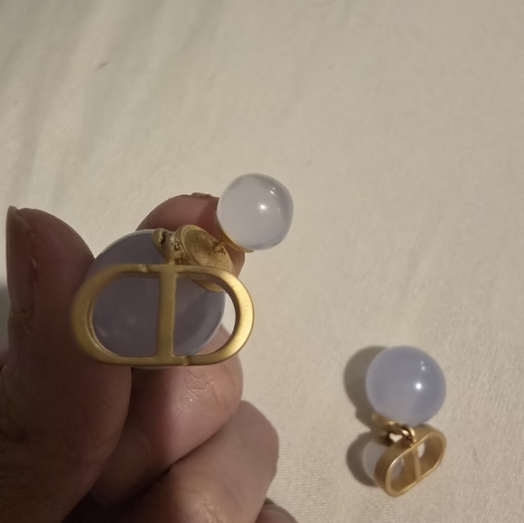 Fashion Earings - Picture 3 of 4